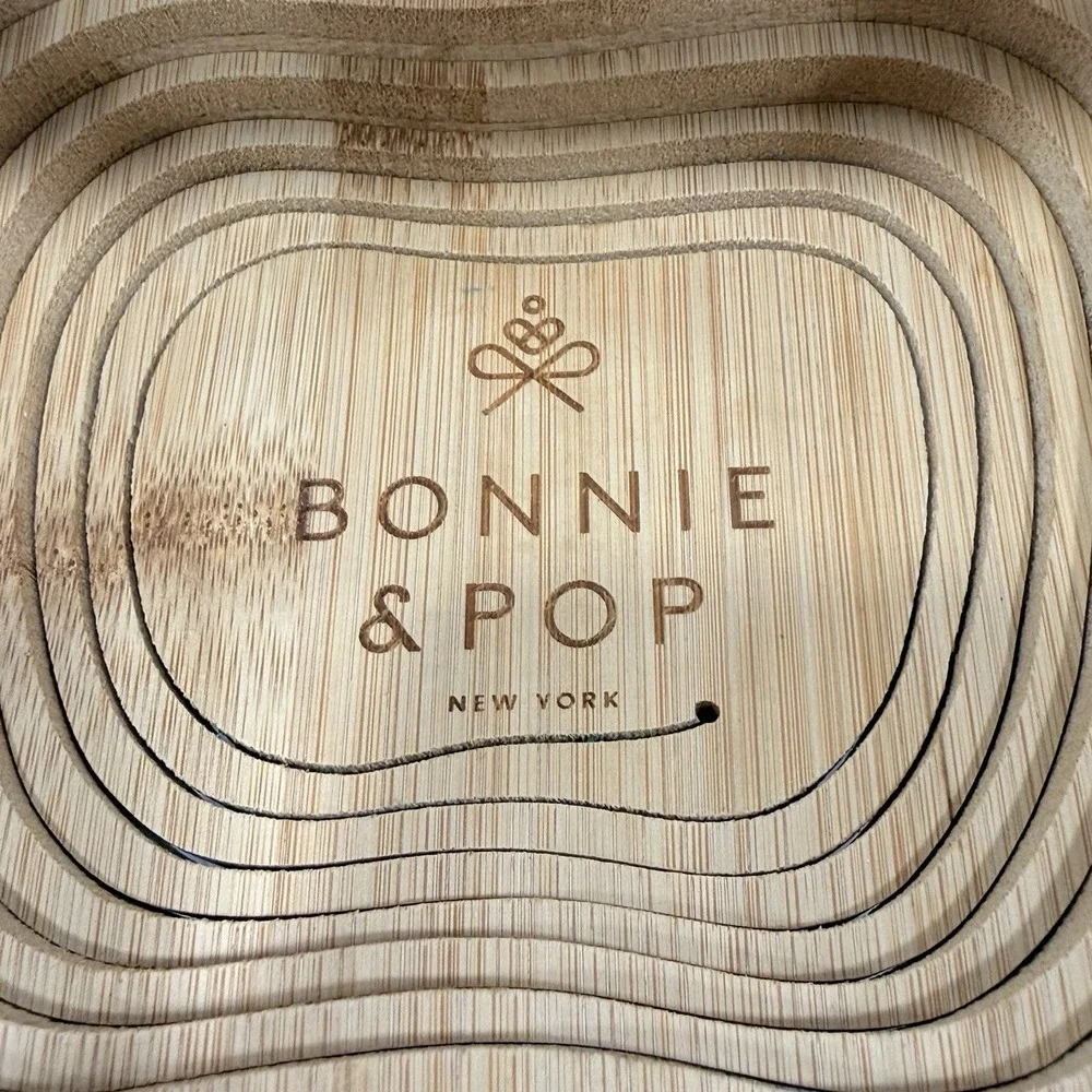Bonnie & Pop New York Collapsible Wooden Apple Shaped Basket or Trivet